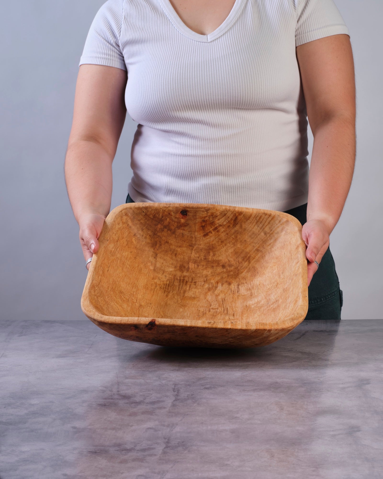 14" Medium Nesting Square Bowl