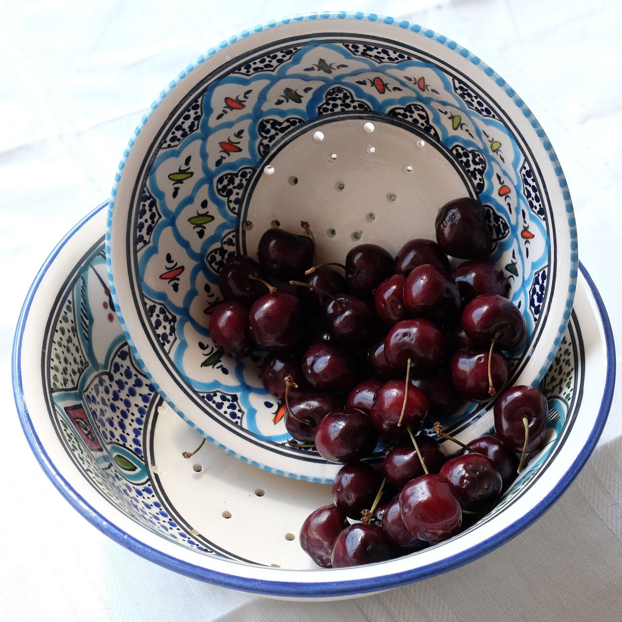 Amira Large Ceramic Berry Bowl