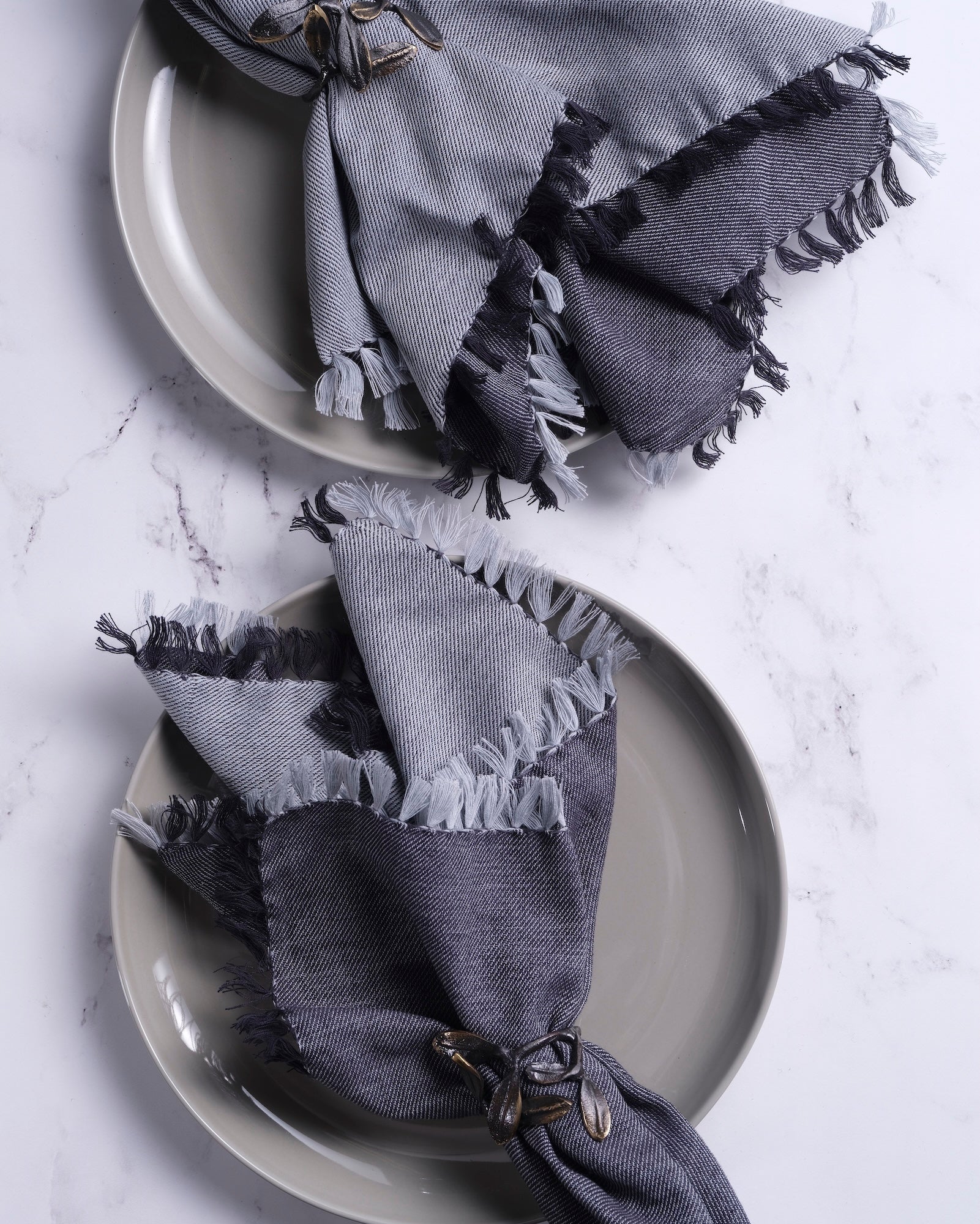 Double-Sided Fringe Cotton Napkins in Black and Silver