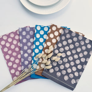  polka dots fabric dinner napkins for modern dining setup