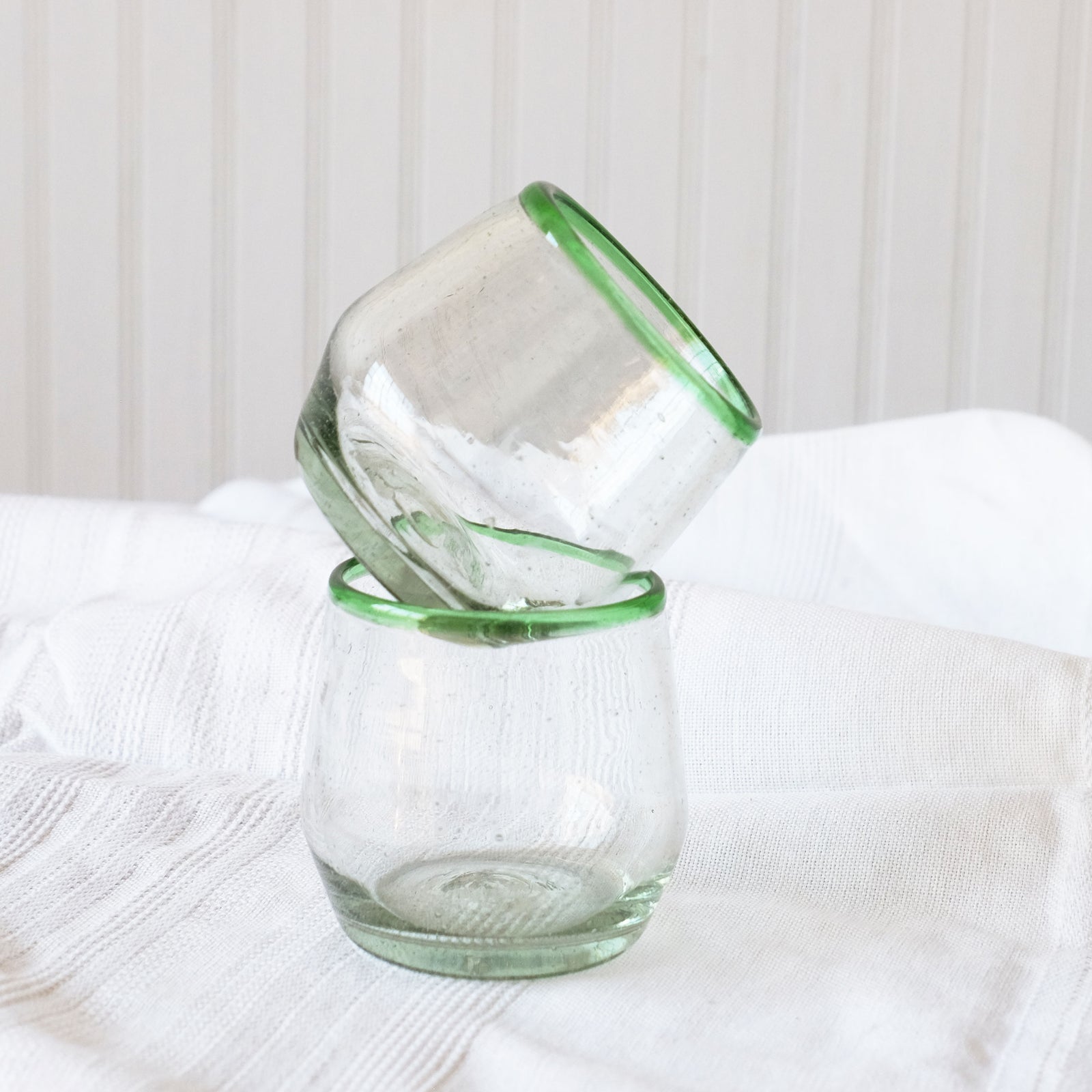 Green Rim Roly Wine Glass